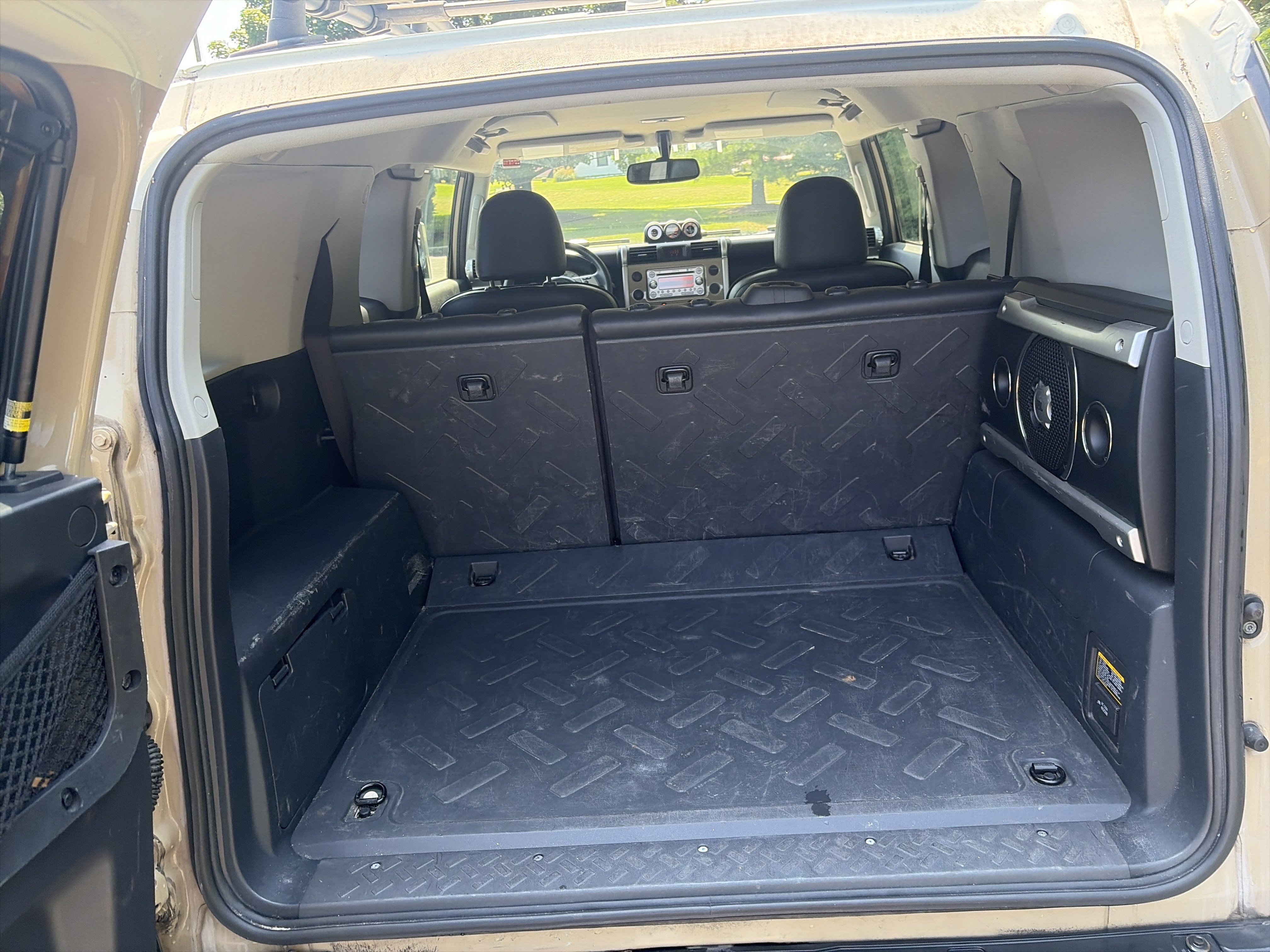 Used 2014 Toyota FJ Cruiser 4WD w/ Upgrade Package image 22
