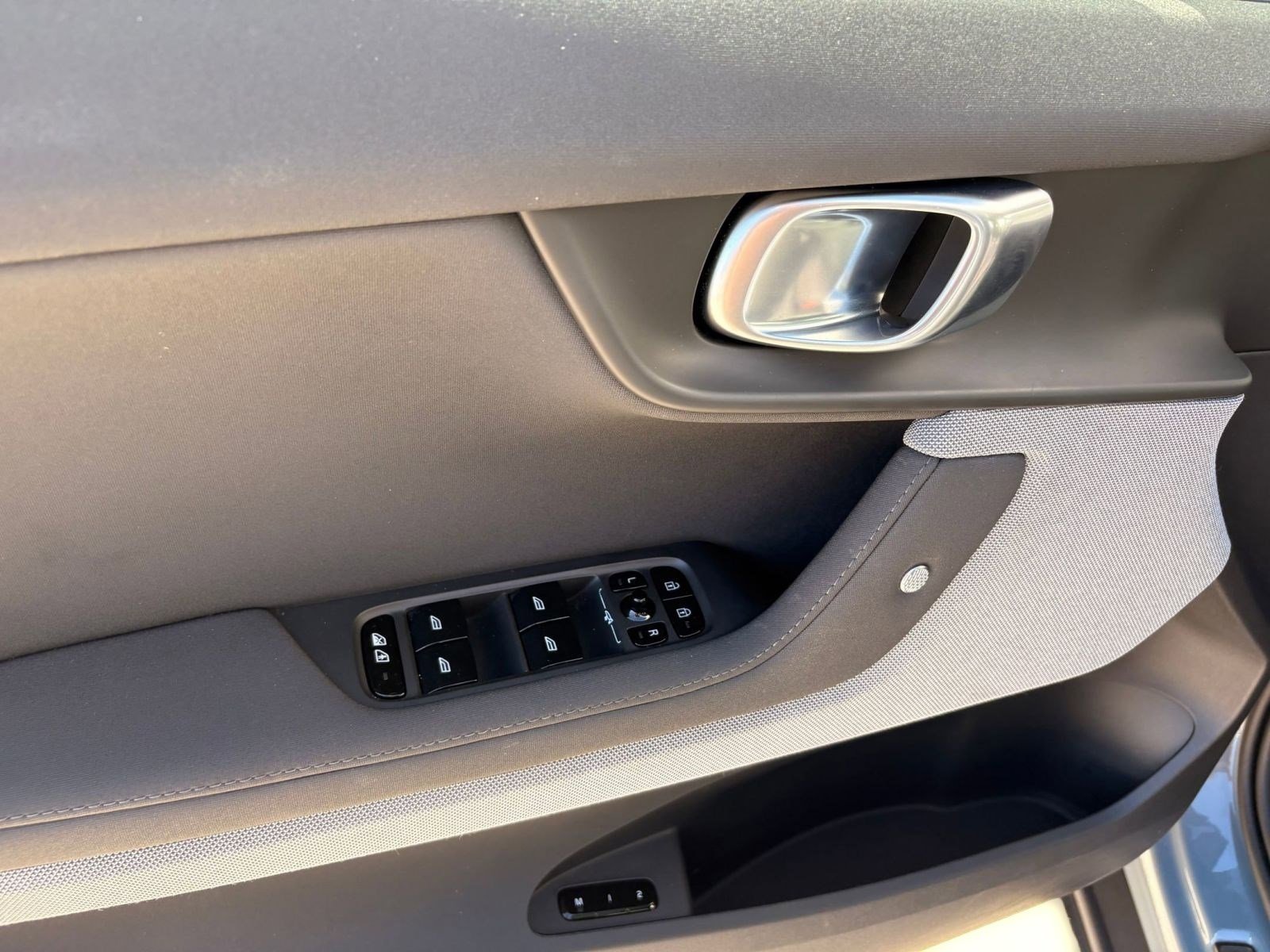 Used 2023 Polestar Polestar 2 w/ Pilot Pack image 12