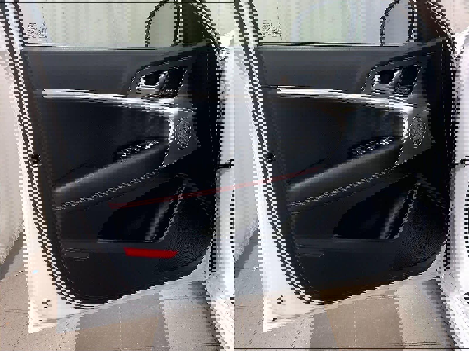 Used 2025 Genesis G70 3.3T Advanced AWD/4WD image 9