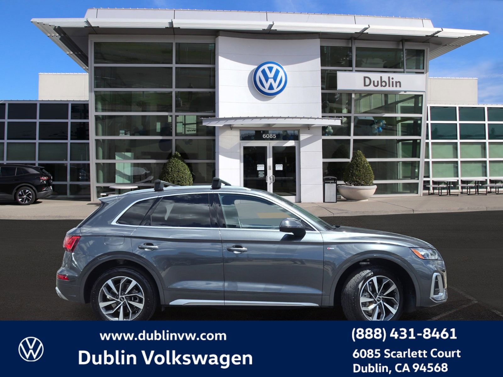 Used 2023 Audi Q5 2.0T Premium Plus w/ Premium Plus Package AWD/4WD image 3