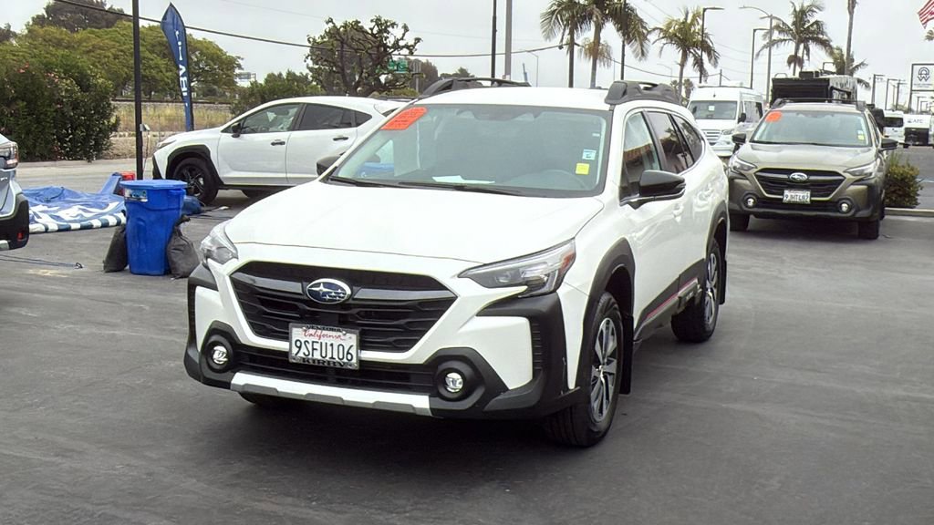Certified 2025 Subaru Outback Premium AWD/4WD image 3