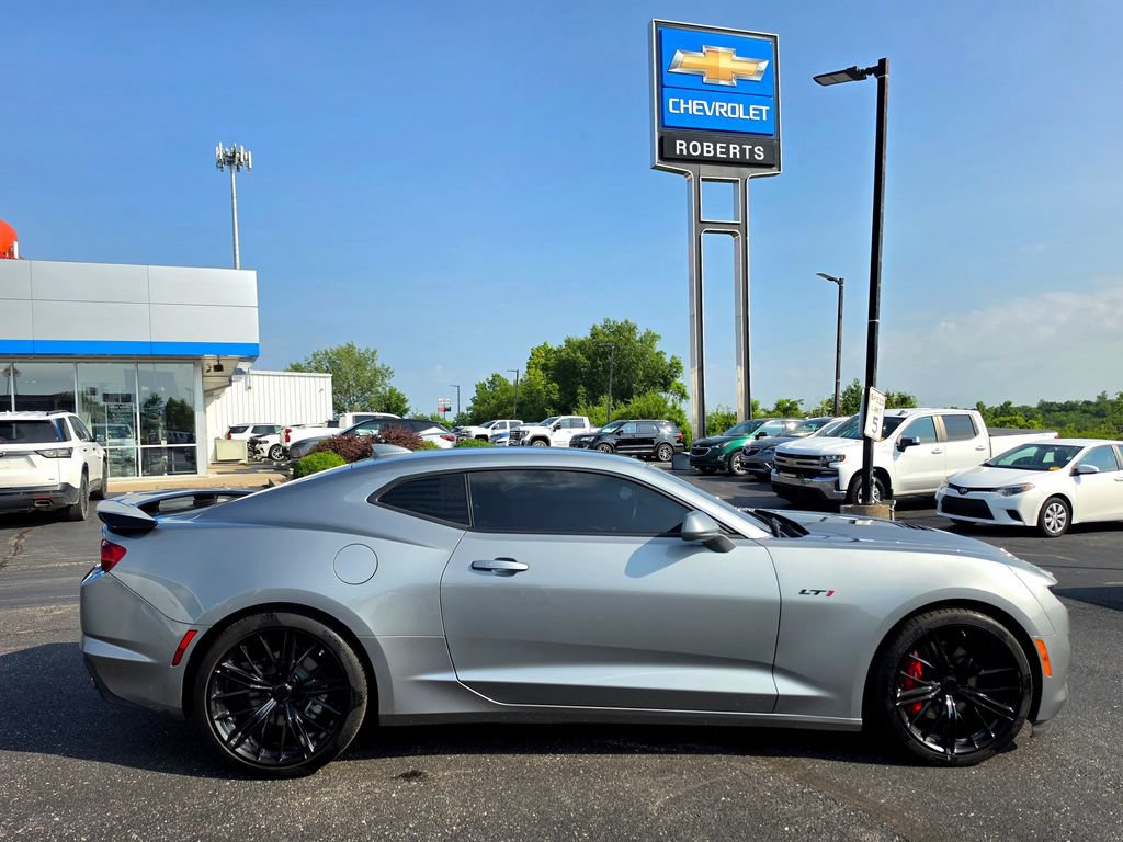 Used 2023 Chevrolet Camaro LT RWD image 8