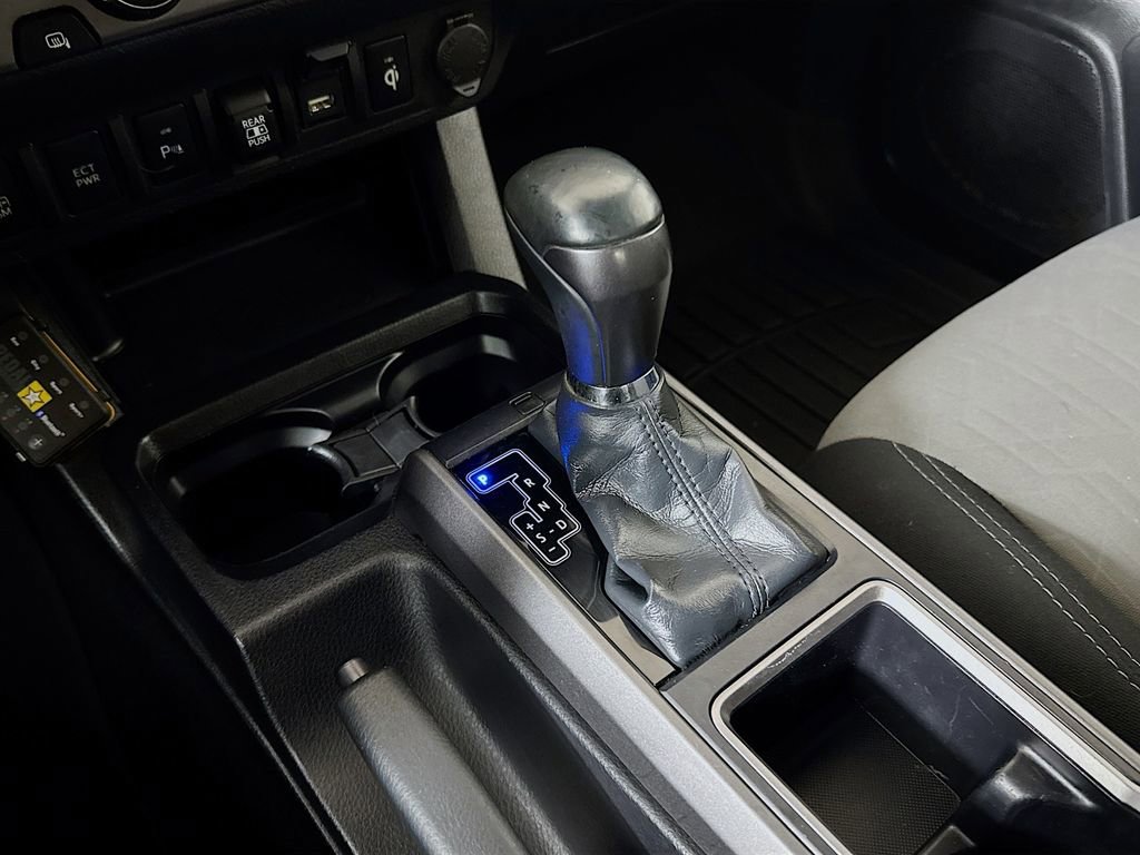 Used 2020 Toyota Tacoma TRD Off-Road image 17
