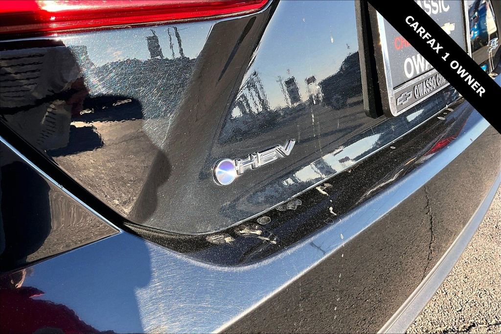 Used 2025 Toyota Camry SE image 23