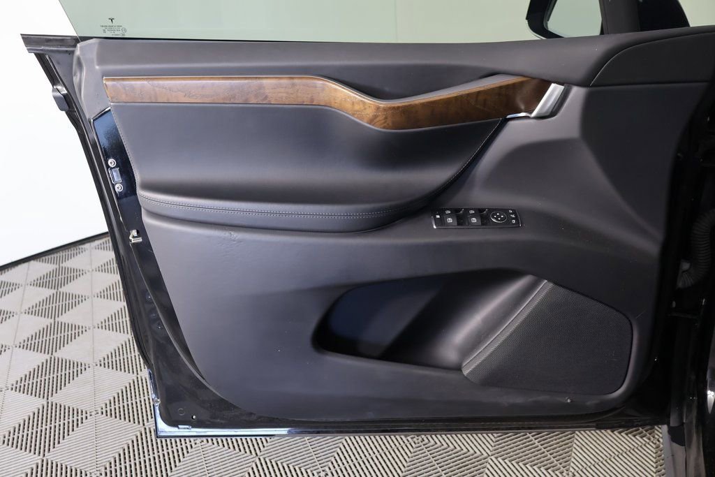 Used 2021 Tesla Model X Long Range image 12