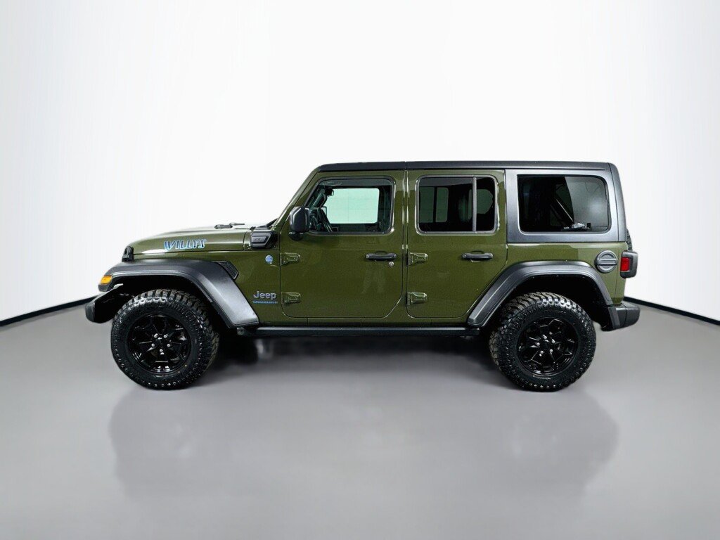 Used 2023 Jeep Wrangler Unlimited AWD/4WD image 2