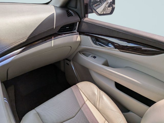 Used 2015 Cadillac Escalade ESV Premium AWD/4WD image 16