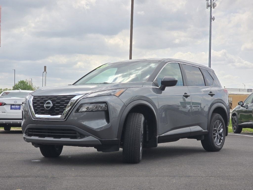 Used 2023 Nissan Rogue S AWD/4WD image 7