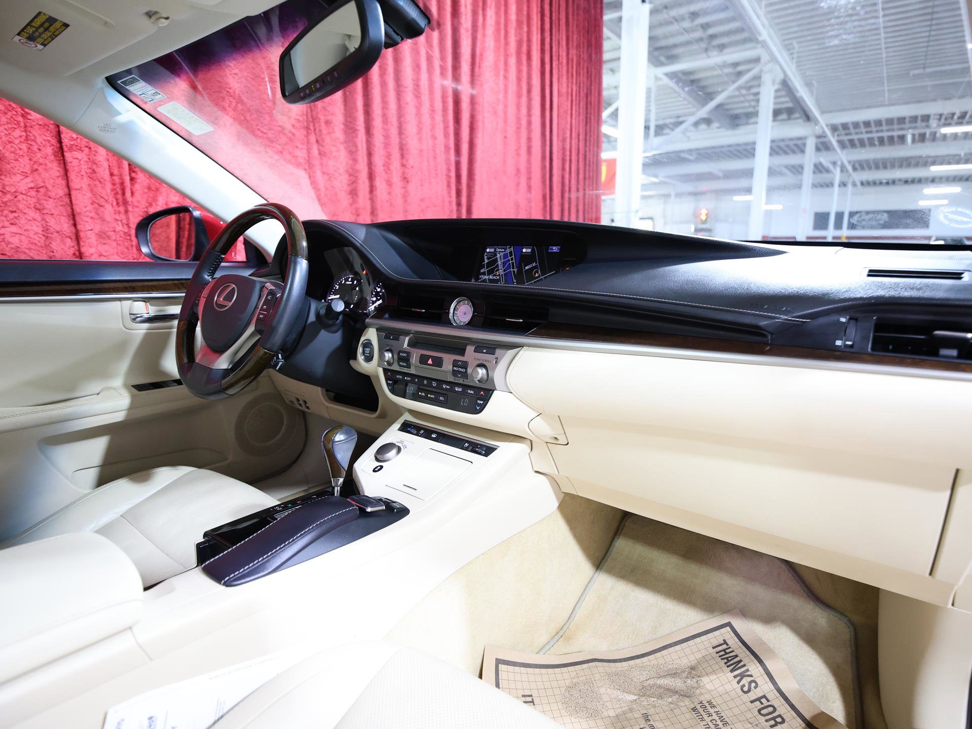 Used 2015 Lexus ES 350 w/ Luxury Package FWD image 23