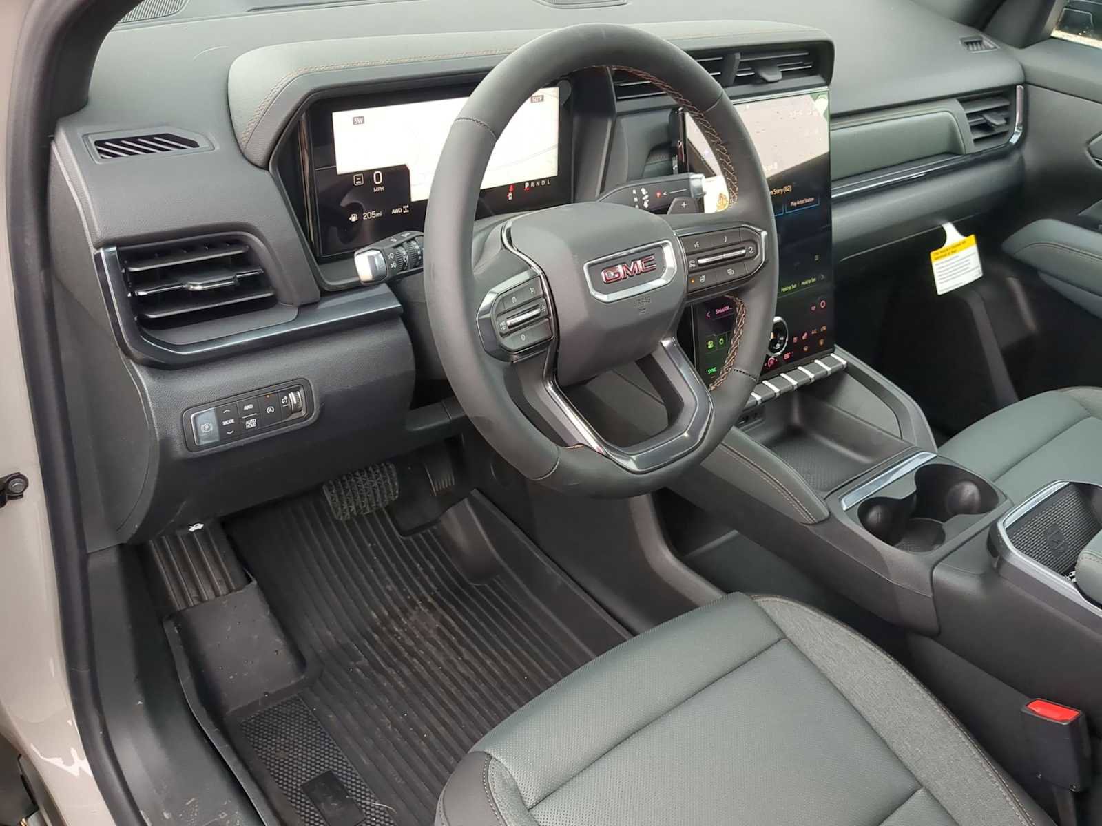 New 2026 GMC Terrain AT4 w/ Convenience Package III image 15