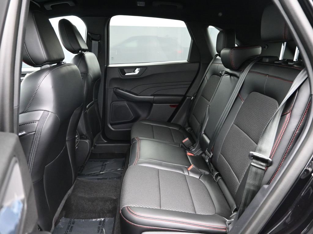 Used 2024 Ford Escape ST-Line image 35