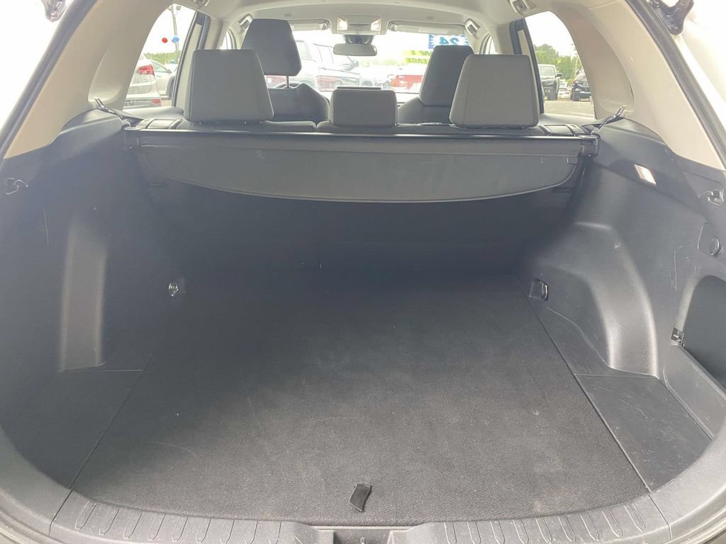 Used 2024 Toyota RAV4 XLE FWD image 30