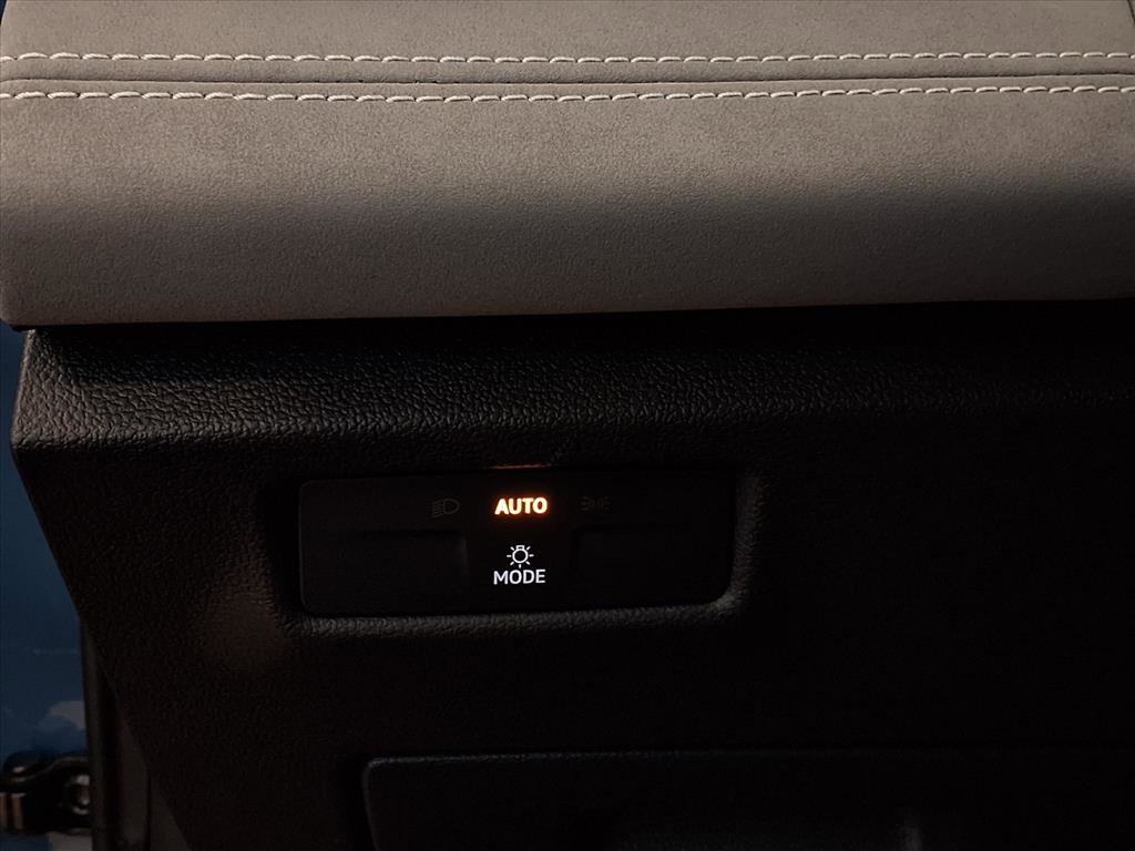 New 2026 Volkswagen Tiguan SE R-Line image 21