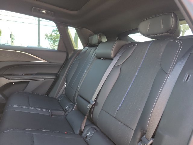 Used 2024 Cadillac Lyriq Luxury AWD/4WD image 23