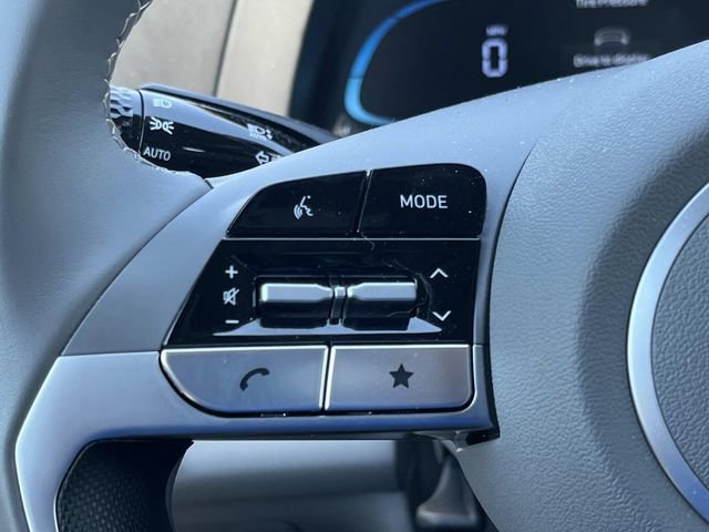 Used 2025 Hyundai Elantra Sport image 25