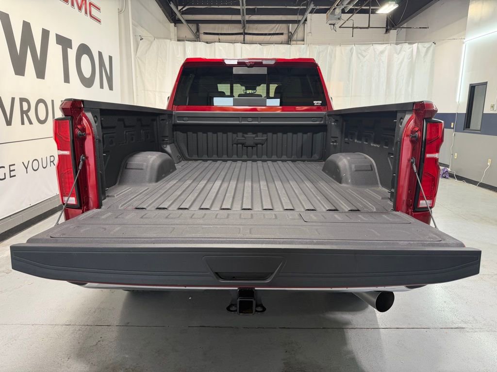 Used 2026 Chevrolet Silverado 2500 LTZ w/ LTZ Premium Package image 34