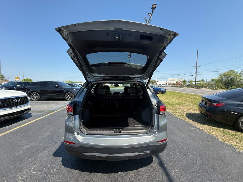 Used 2023 Chevrolet Equinox Premier image 5
