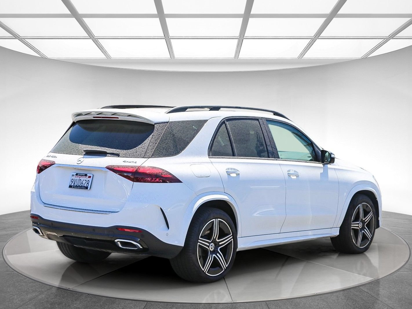 Used 2026 Mercedes-Benz GLE 450e 4MATIC image 3