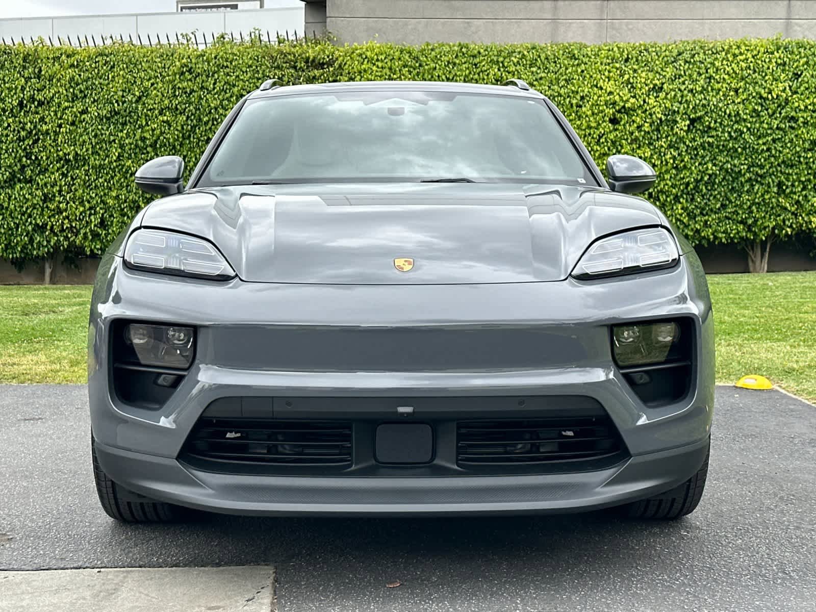 New 2026 Porsche Macan Electric RWD image 11