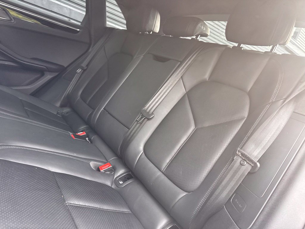 Certified 2026 Porsche Macan AWD/4WD image 20