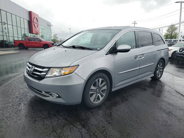 Used 2016 Honda Odyssey Touring Elite image 2