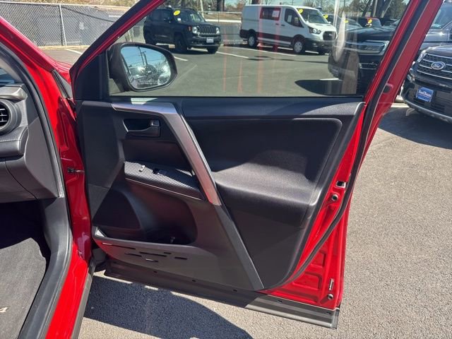 Used 2013 Toyota RAV4 XLE image 12