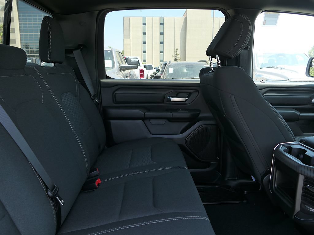 New 2026 RAM 1500 Express AWD/4WD image 21