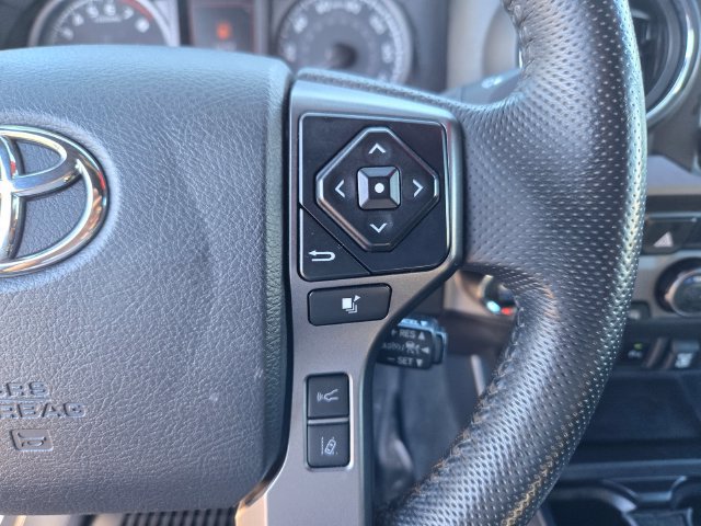 Used 2020 Toyota Tacoma TRD Off-Road w/ TRD Premium Off Road Package AWD/4WD image 19