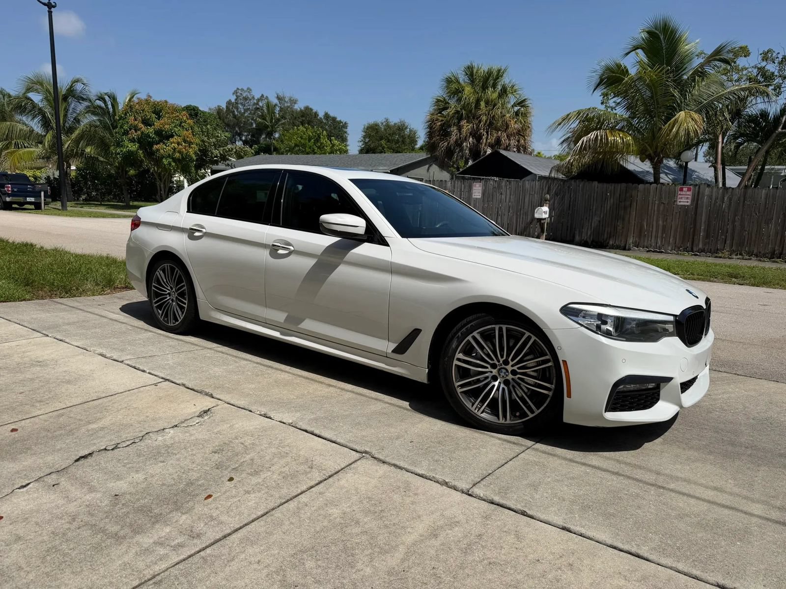 Used 2018 BMW 530i w/ M Sport Package RWD image 1