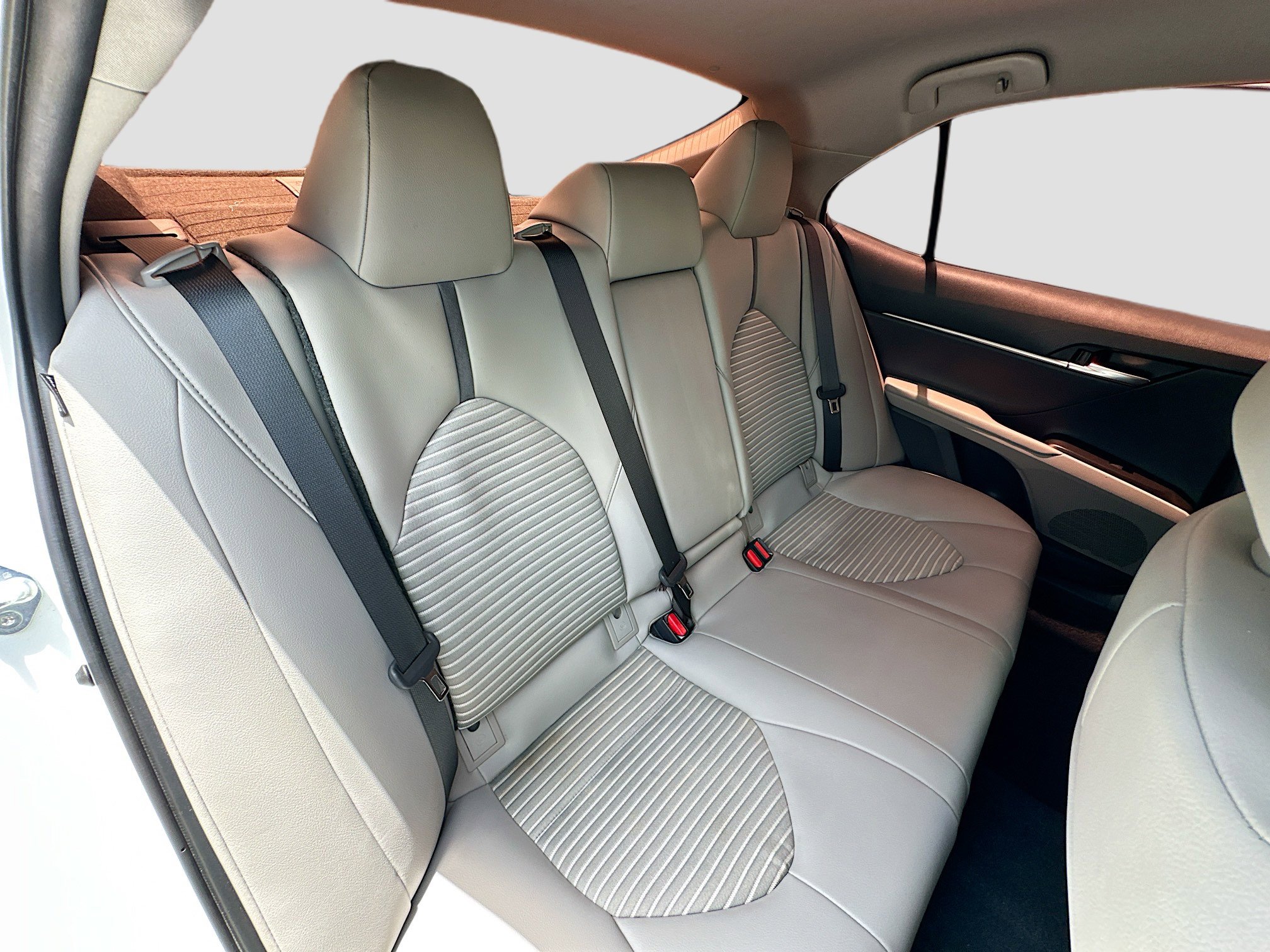 Used 2021 Toyota Camry SE FWD image 21