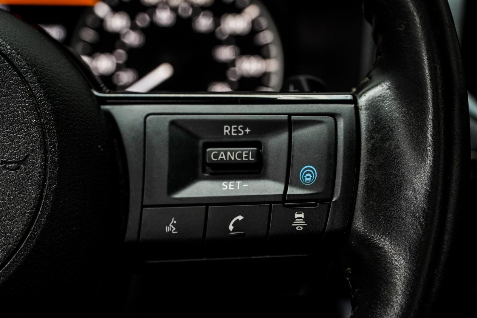 Used 2023 Nissan Rogue SL w/ SL Premium Package image 21