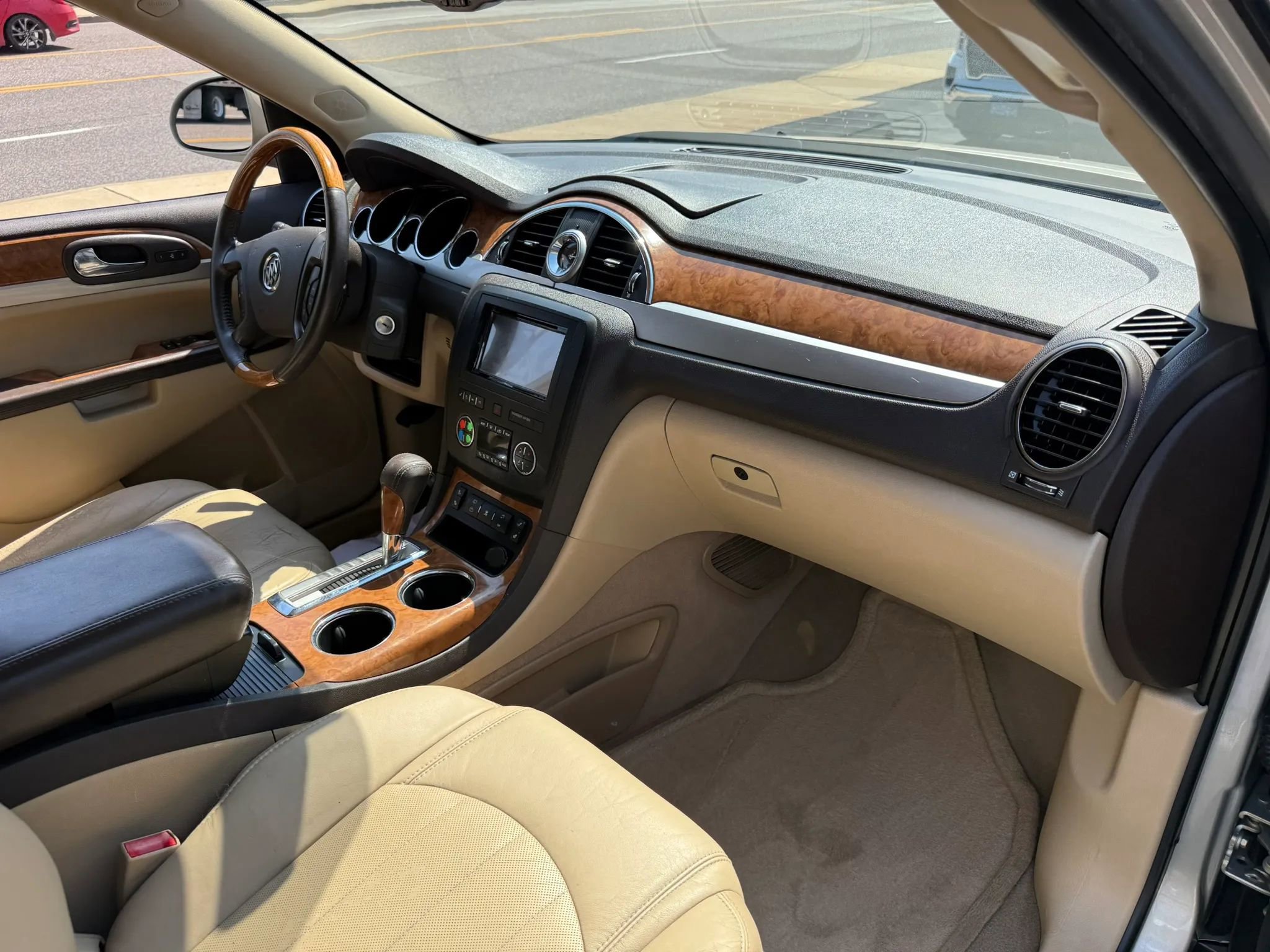 Used 2011 Buick Enclave CXL FWD image 20