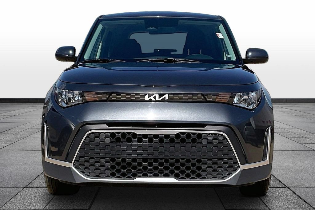 Used 2024 Kia Soul LX w/ Option Group 015 FWD image 3