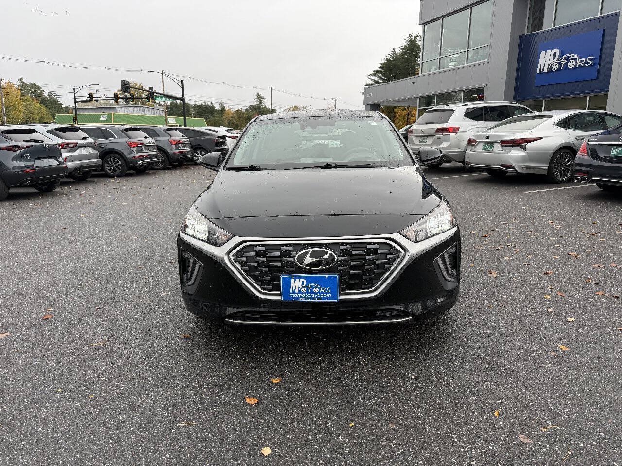Used 2020 Hyundai Ioniq SEL FWD image 5