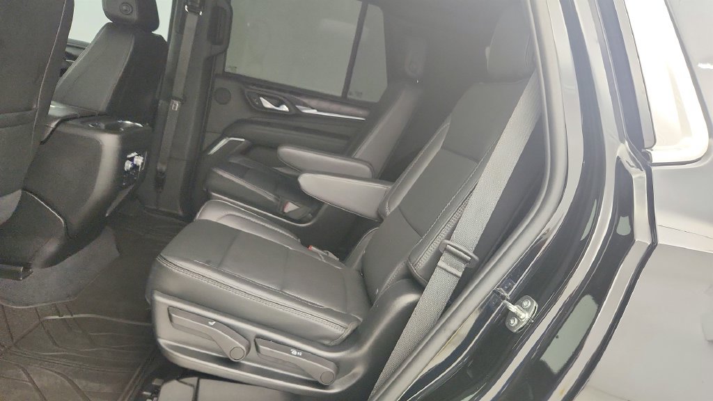 Used 2023 GMC Yukon Denali AWD/4WD image 26