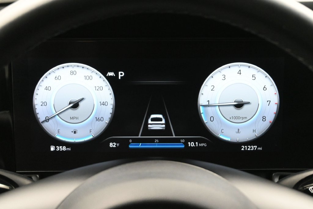 Used 2022 Hyundai Elantra Limited FWD image 10