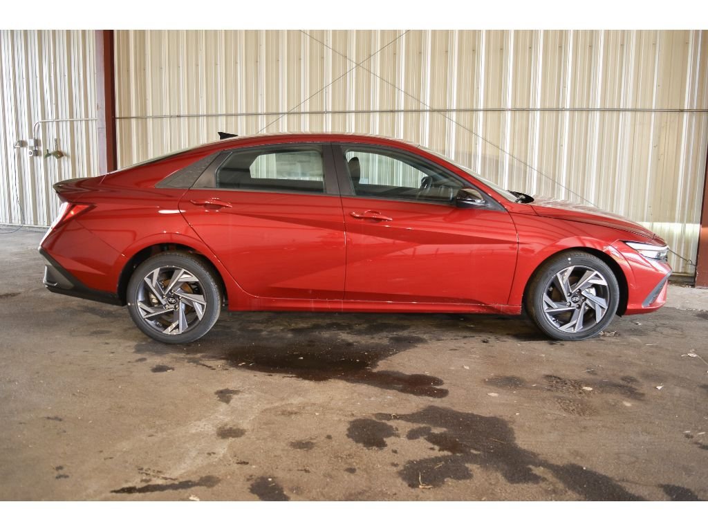 New 2025 Hyundai Elantra Sport FWD image 7