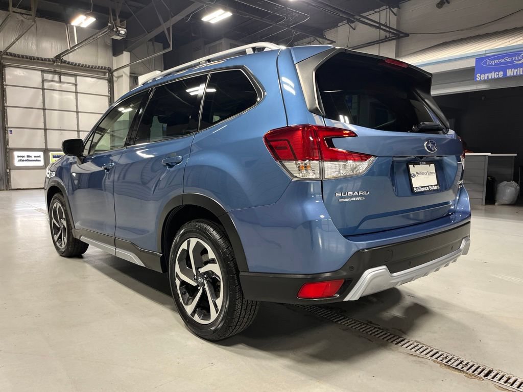 Certified 2022 Subaru Forester Touring AWD/4WD image 7