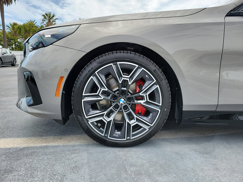 New 2027 BMW i5 M60 w/ M Sport Package RWD image 5