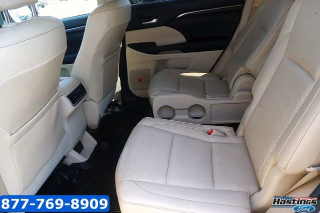 Used 2015 Toyota Highlander Limited w/ Driver Technology Package FWD image 15