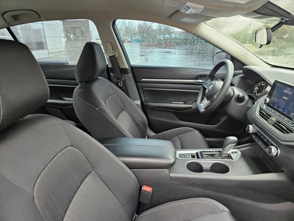 Used 2022 Nissan Altima 2.5 SV image 11