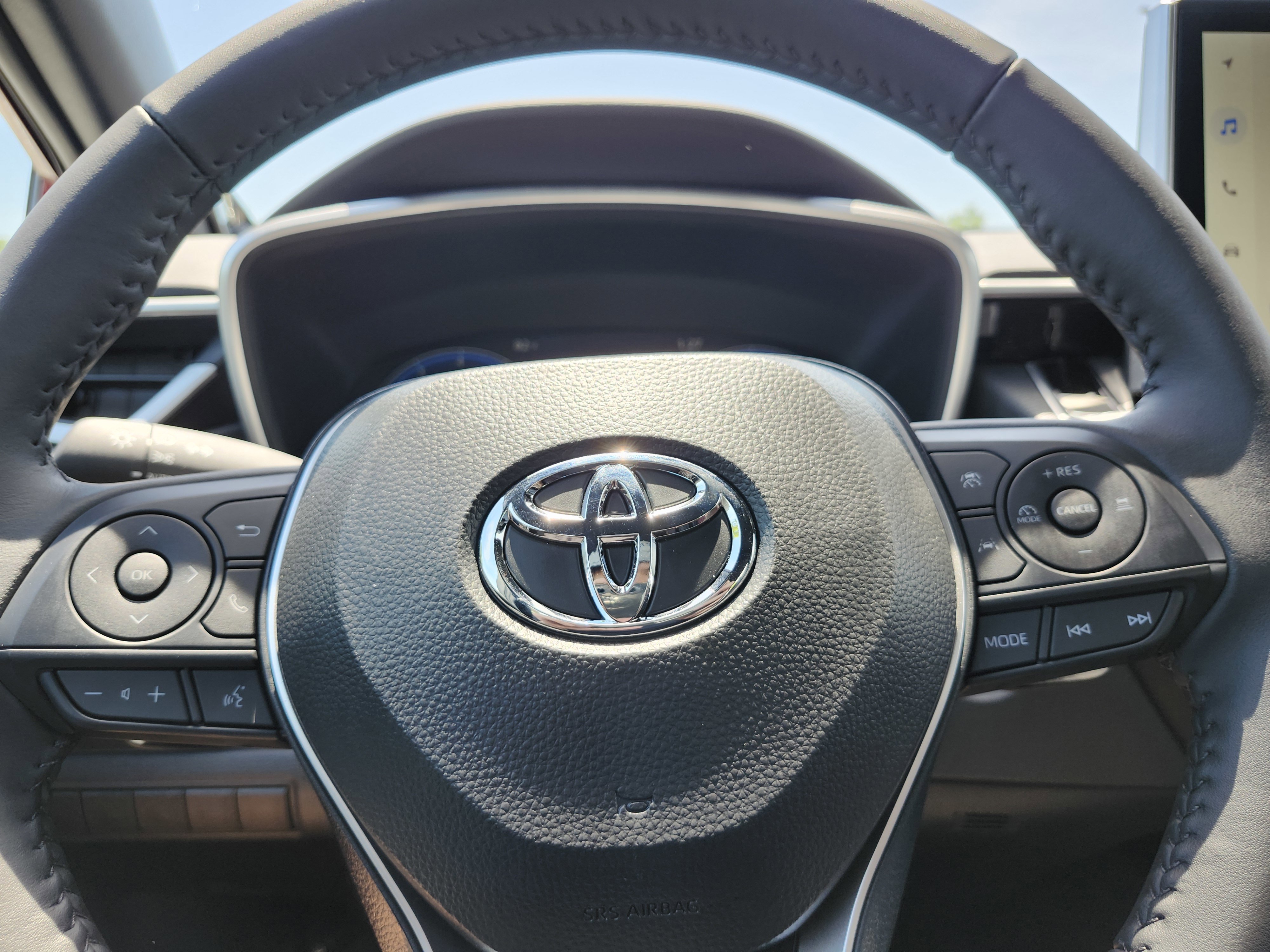 Used 2026 Toyota Corolla XSE FWD image 32