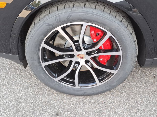 New 2026 Porsche Cayenne S image 14