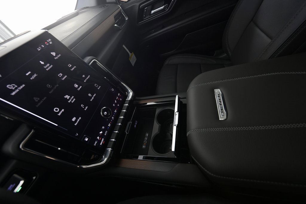 Used 2026 GMC Yukon Denali w/ Sun & Power Step Package image 36