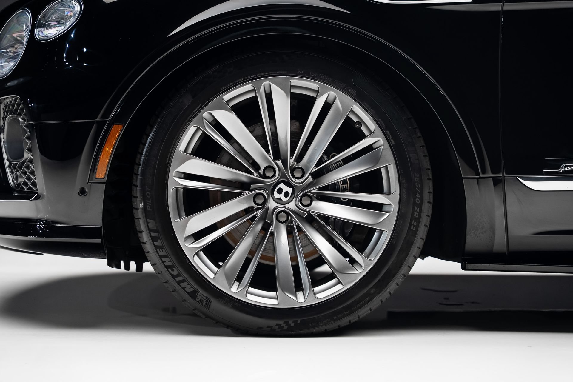 Used 2022 Bentley Bentayga Speed AWD/4WD image 19