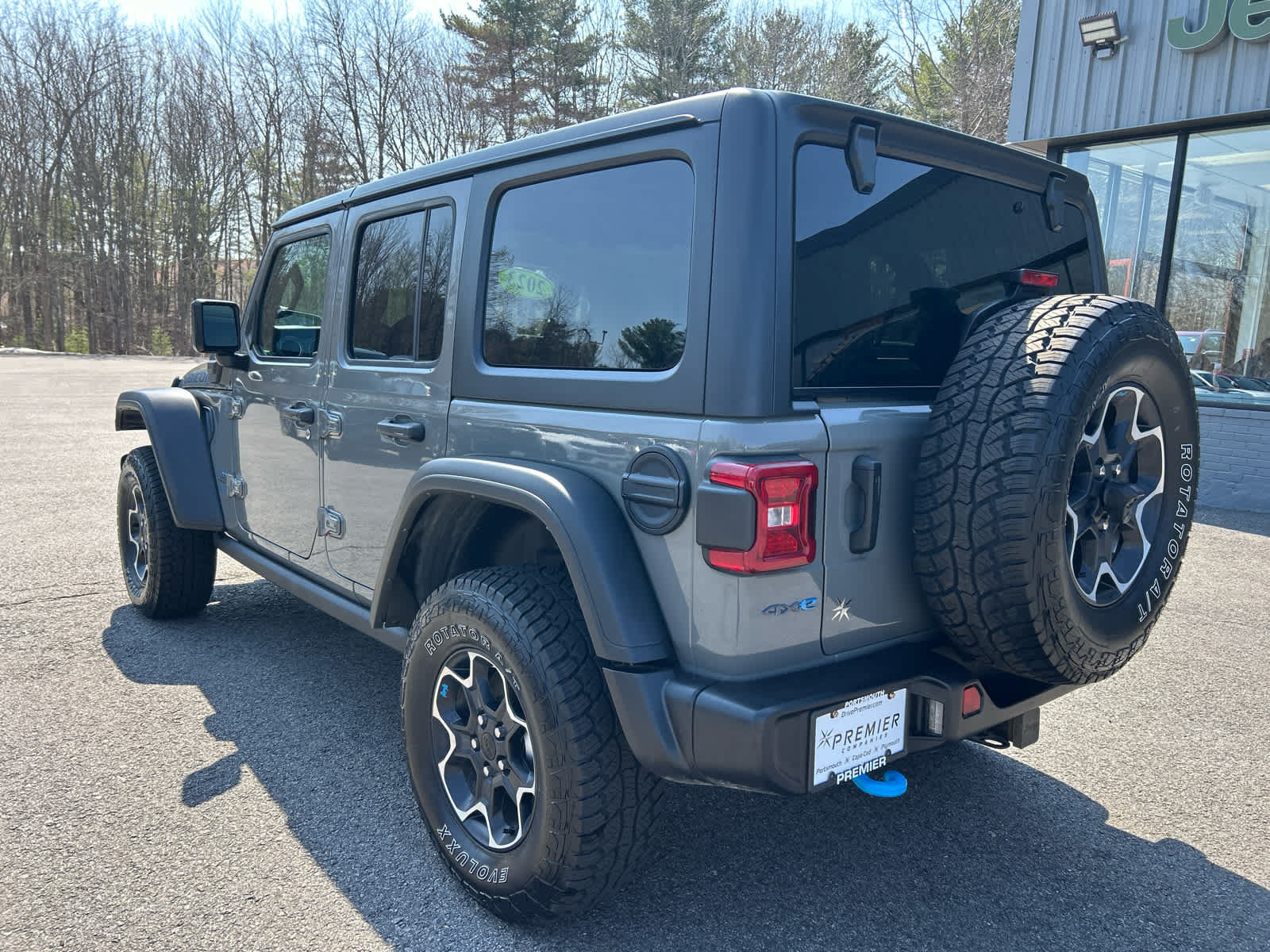 Used 2023 Jeep Wrangler Unlimited Rubicon 4xe w/ Cold Weather Group AWD/4WD image 7