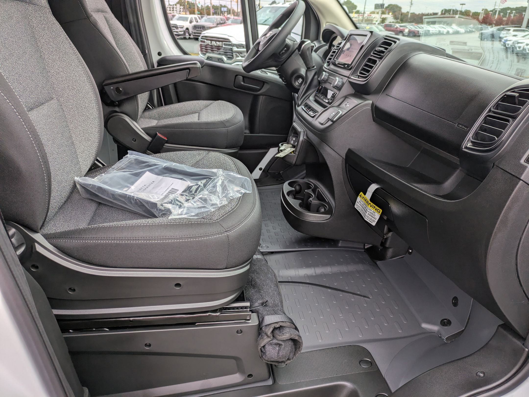 New 2026 RAM ProMaster 2500 w/ Convenience Group FWD image 25