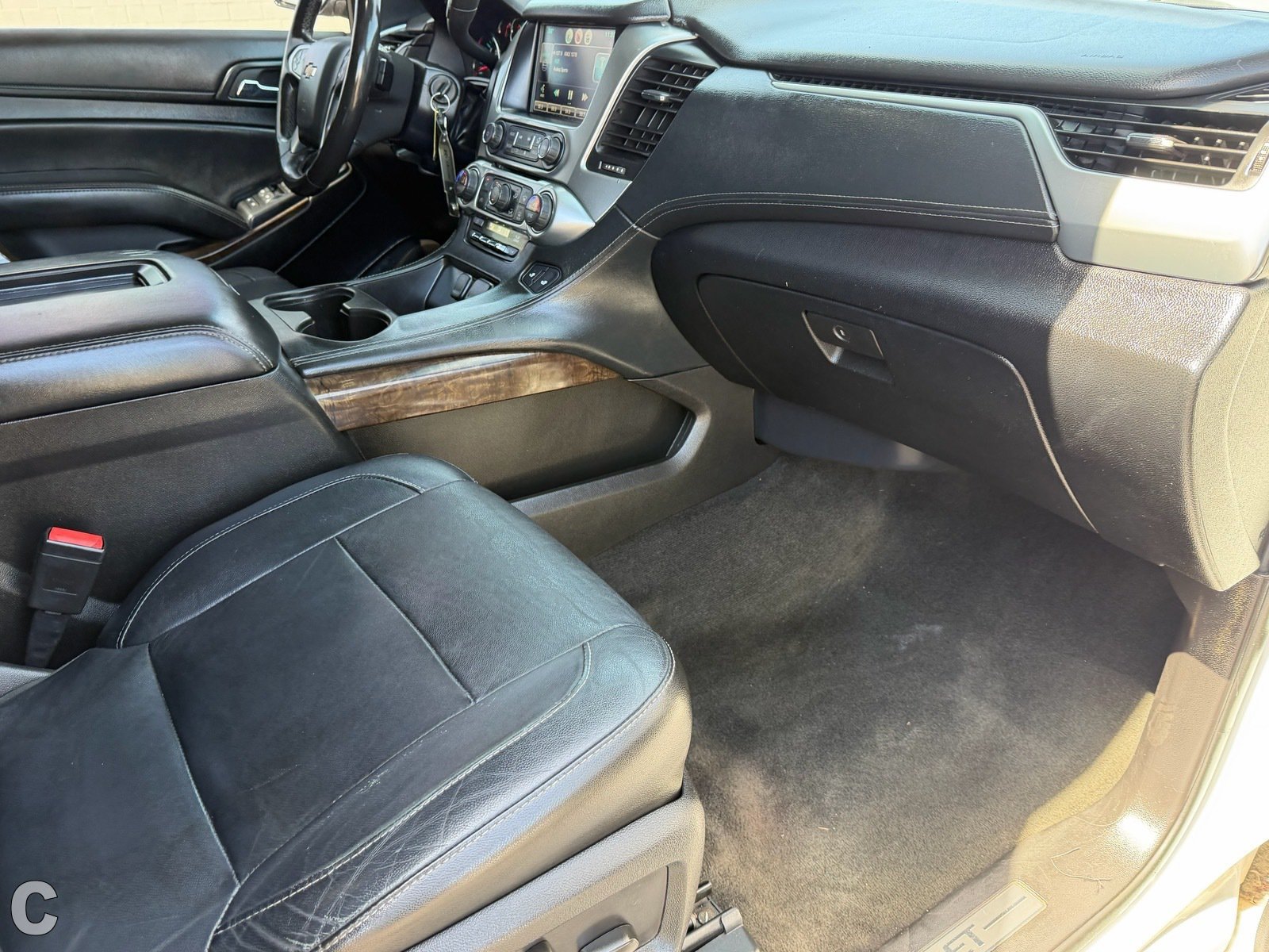 Used 2015 Chevrolet Suburban LT RWD image 13
