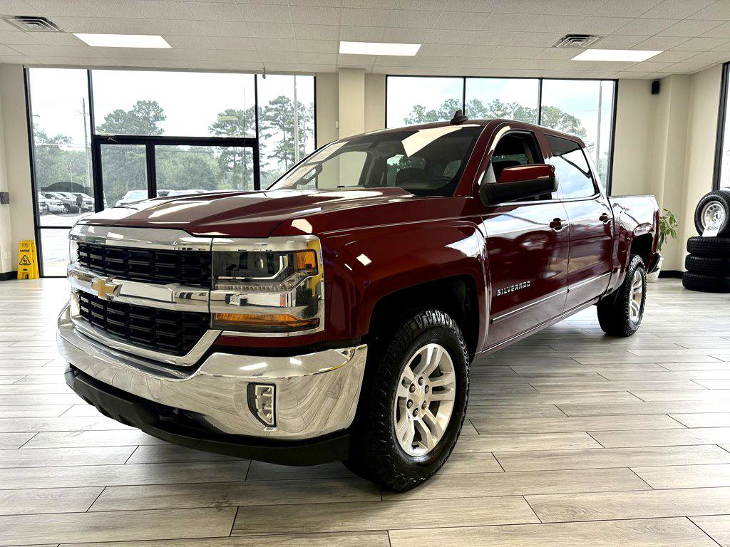 Used 2017 Chevrolet Silverado 1500 LT w/ All Star Edition AWD/4WD image 3