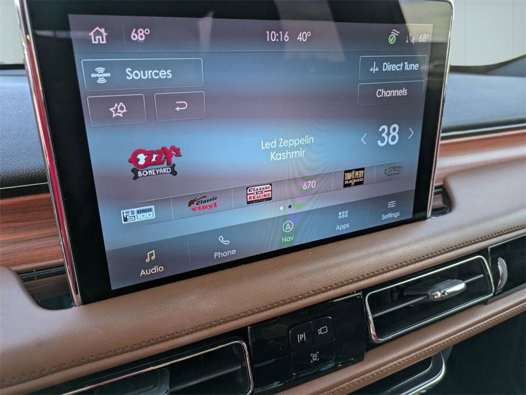 Certified 2024 Lincoln Aviator Reserve w/ Equipment Group 201A image 22